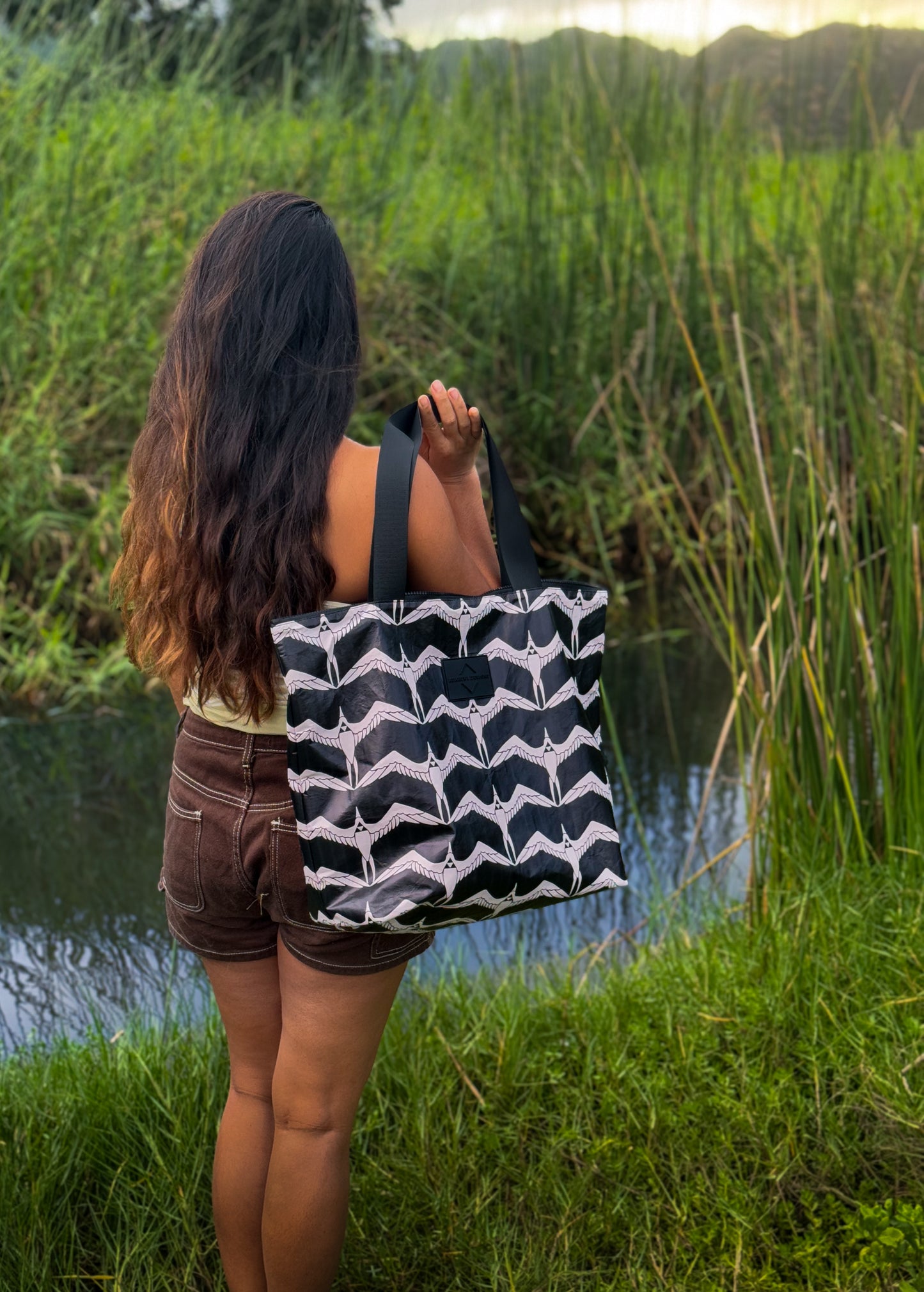 Iwa Zipper Tote Bag
