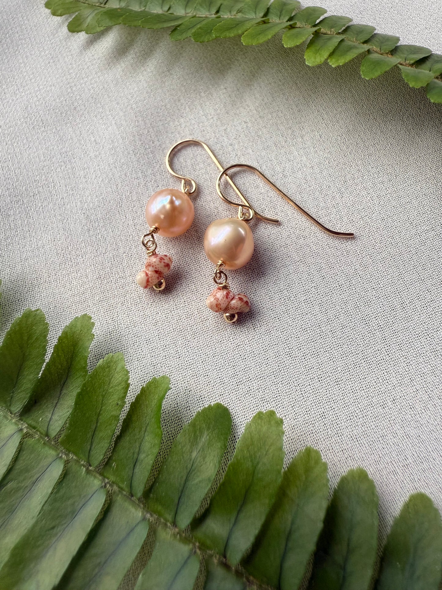 Niihau Kahelelani and Edison Pearl Earrings