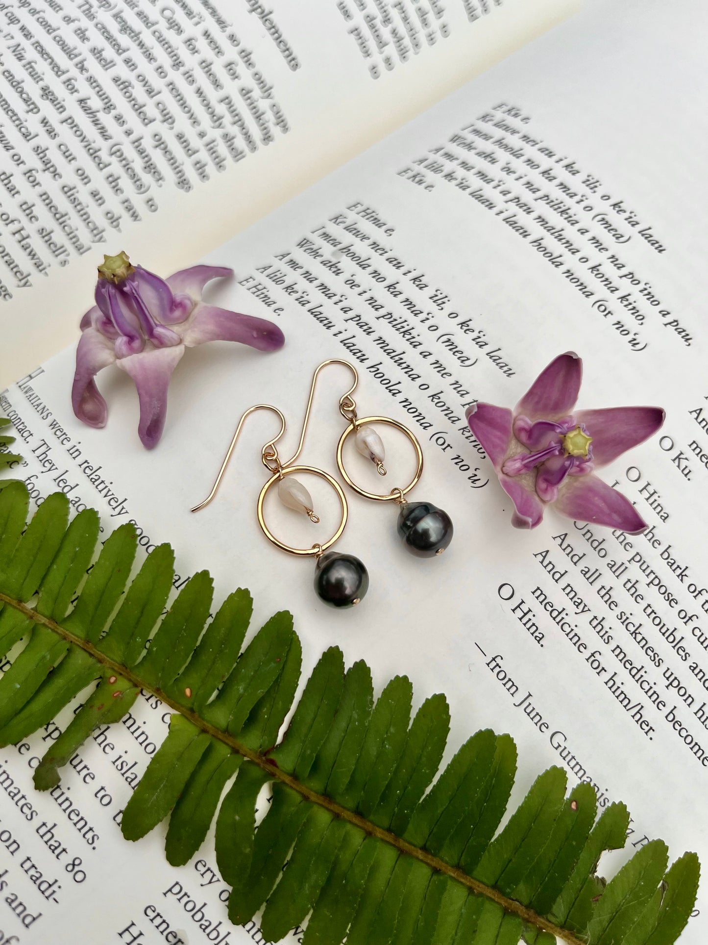 Niihau Momi and Pearl Hoop Earrings
