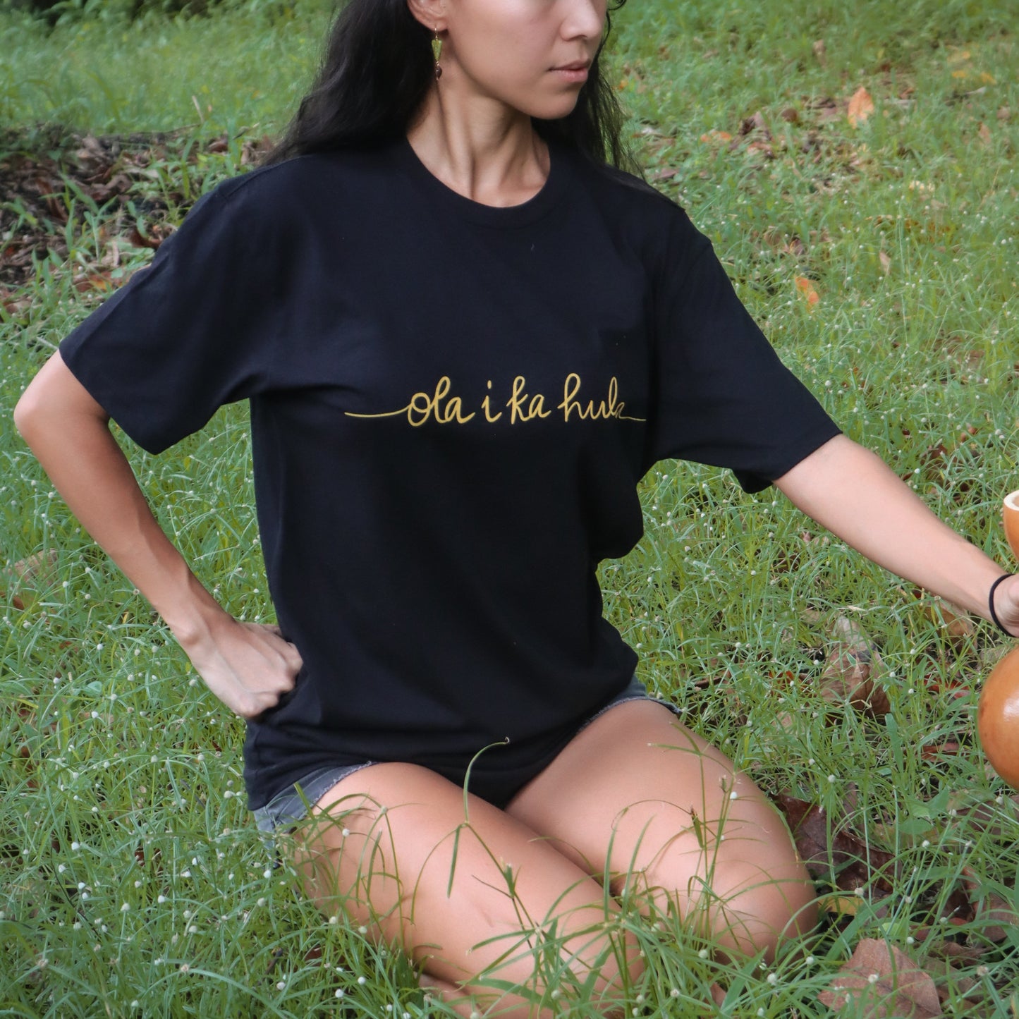 Hula Tee in Black