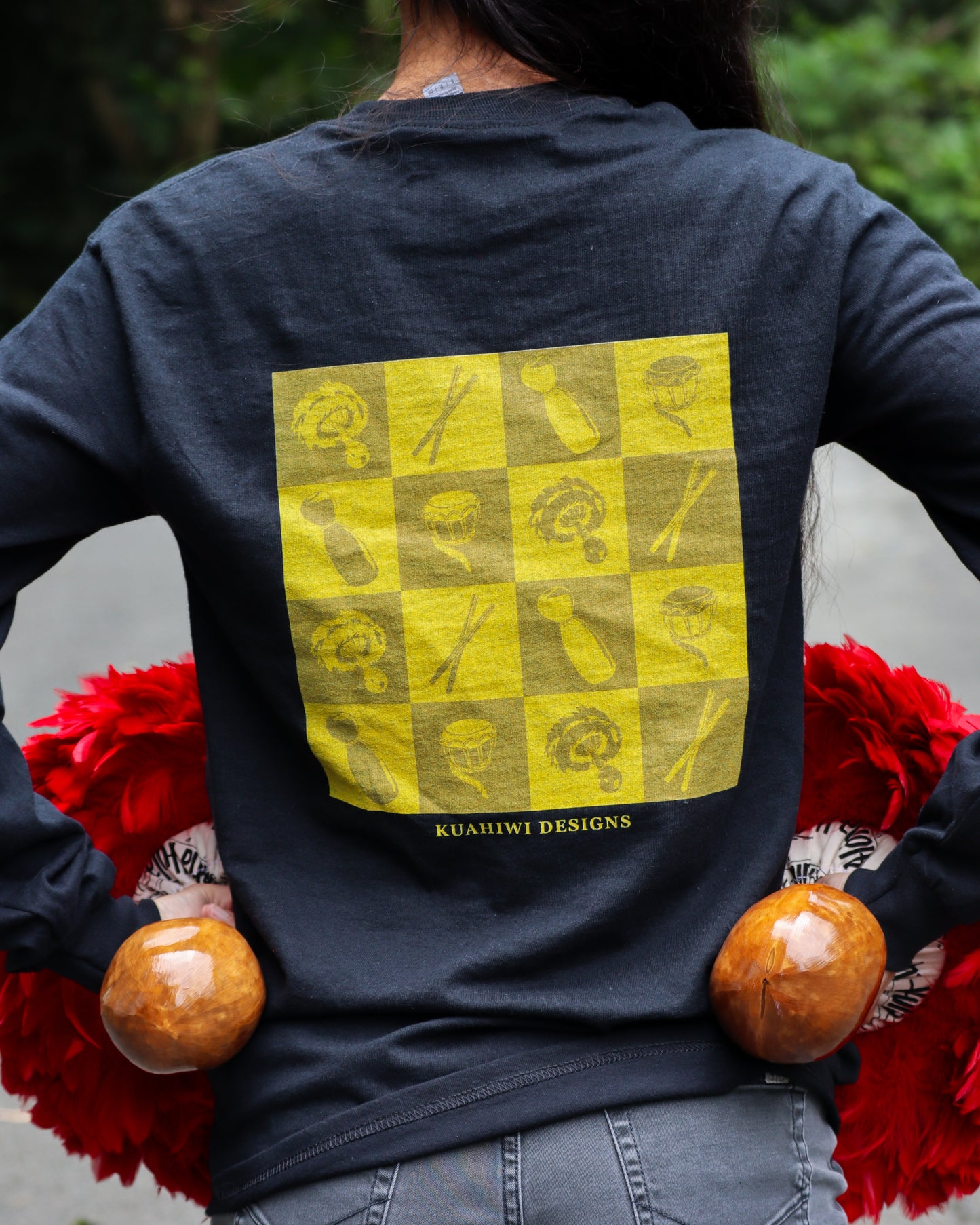 Hula Long Sleeve Tee in Black