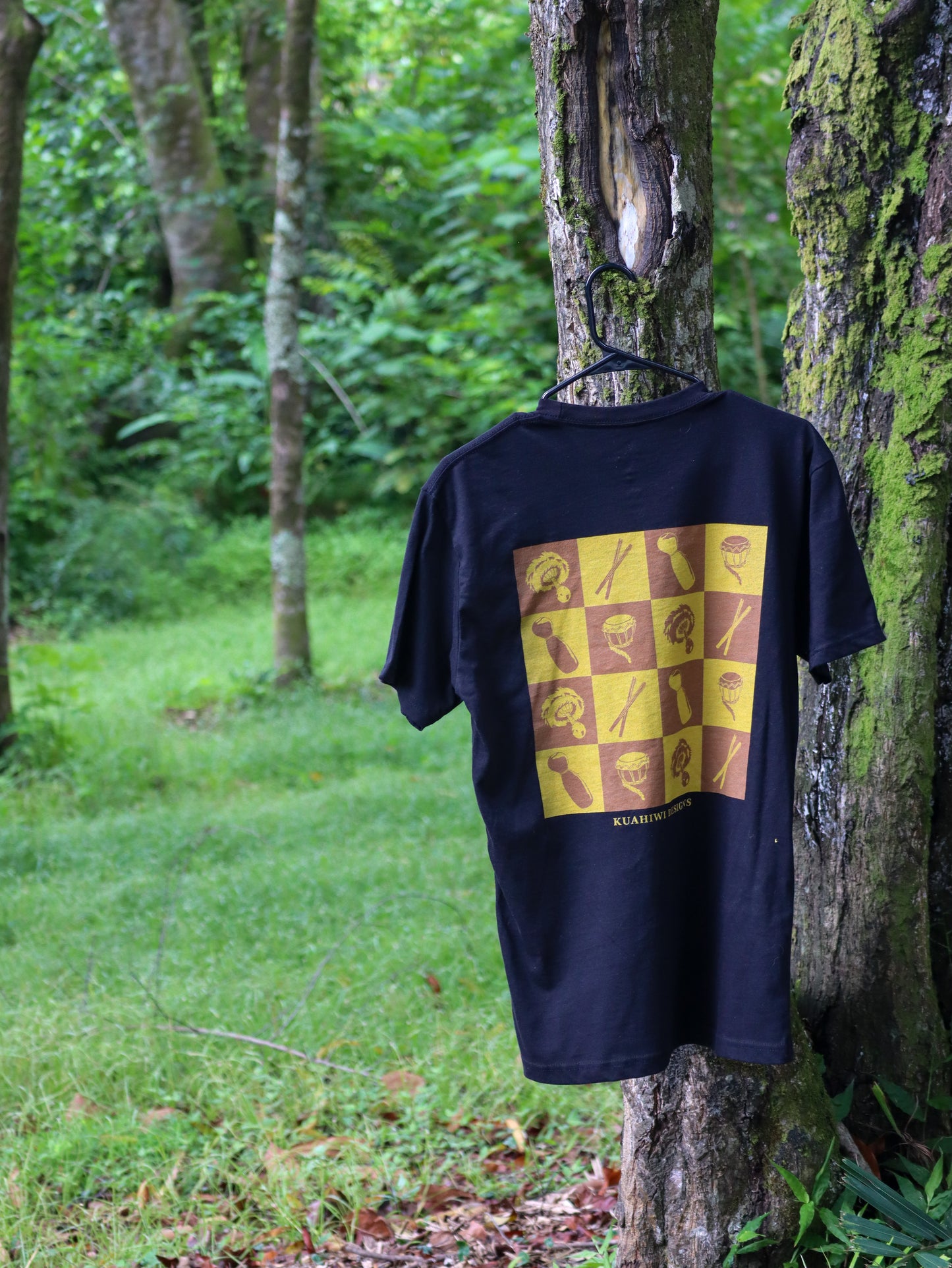 Hula Tee in Black