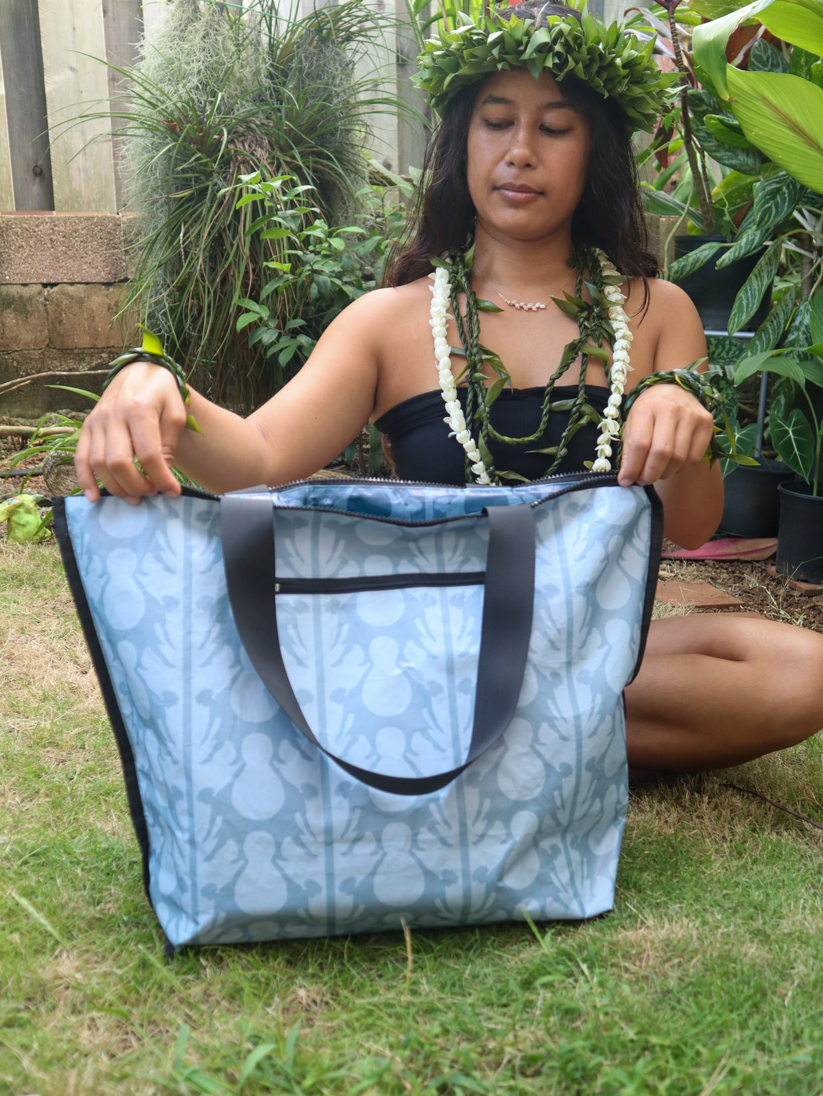 Hula and Ipu Heke Zipper Tote Bag