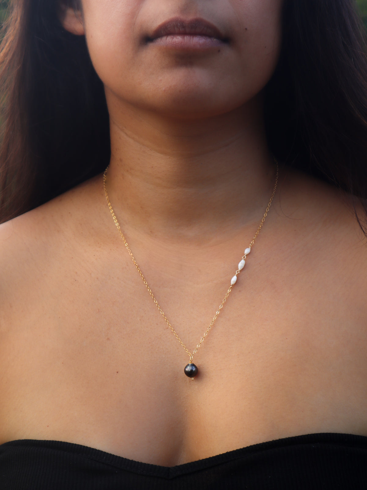 Niihau Laiki Shell Necklace with Tahitian Pearl