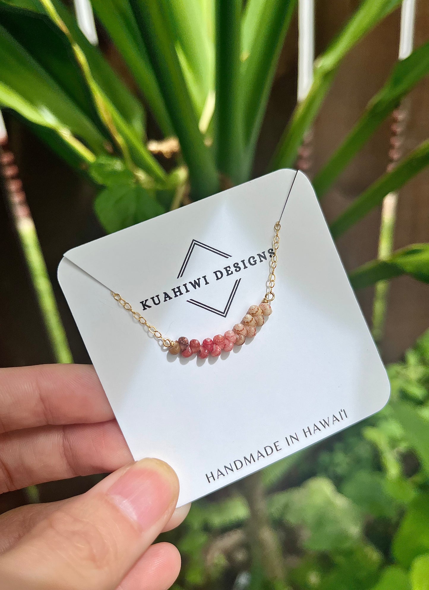 Ombré Kahelelani Curved Necklace