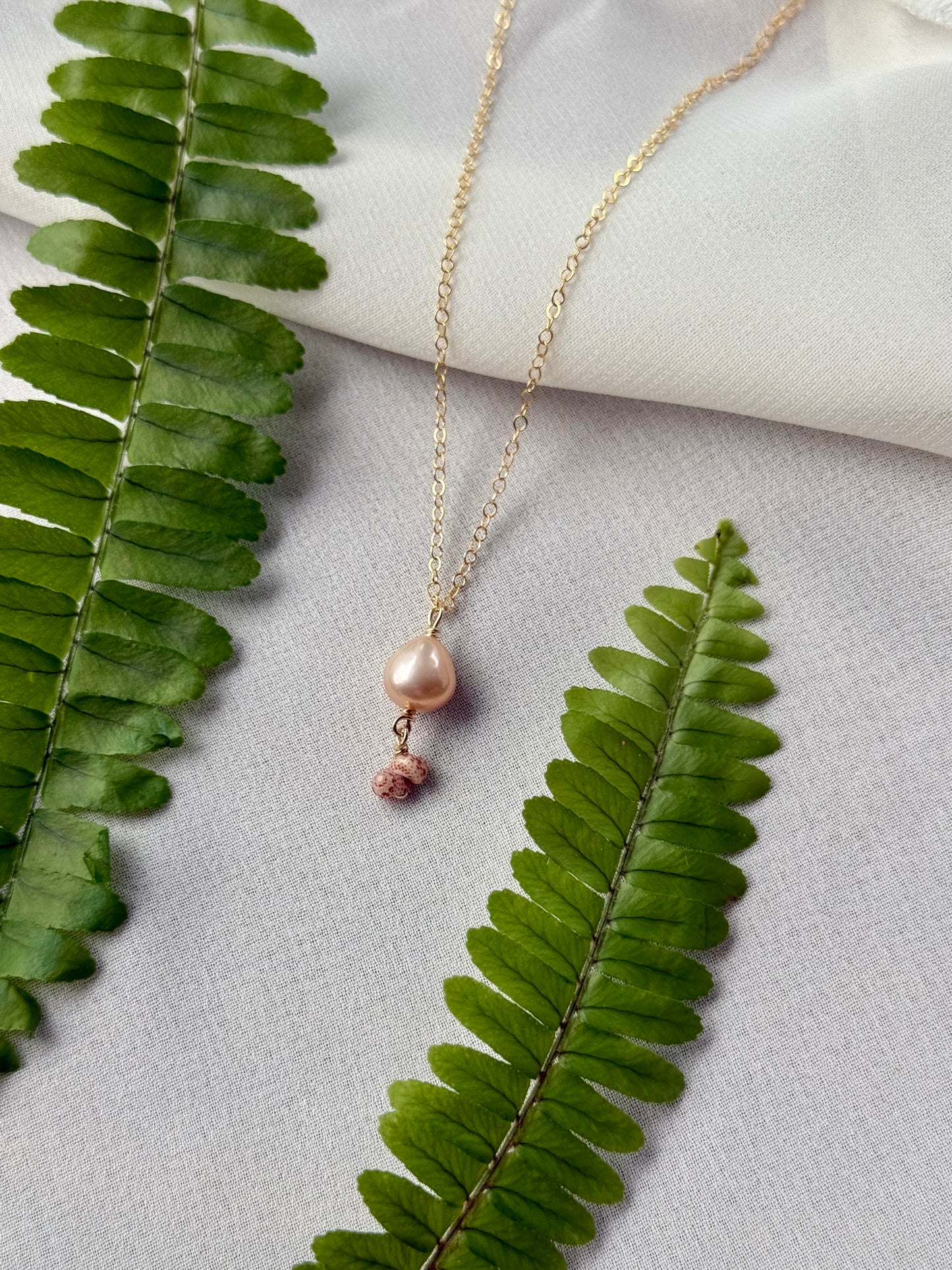Niihau Kahelelani and Edison Pearl Necklace