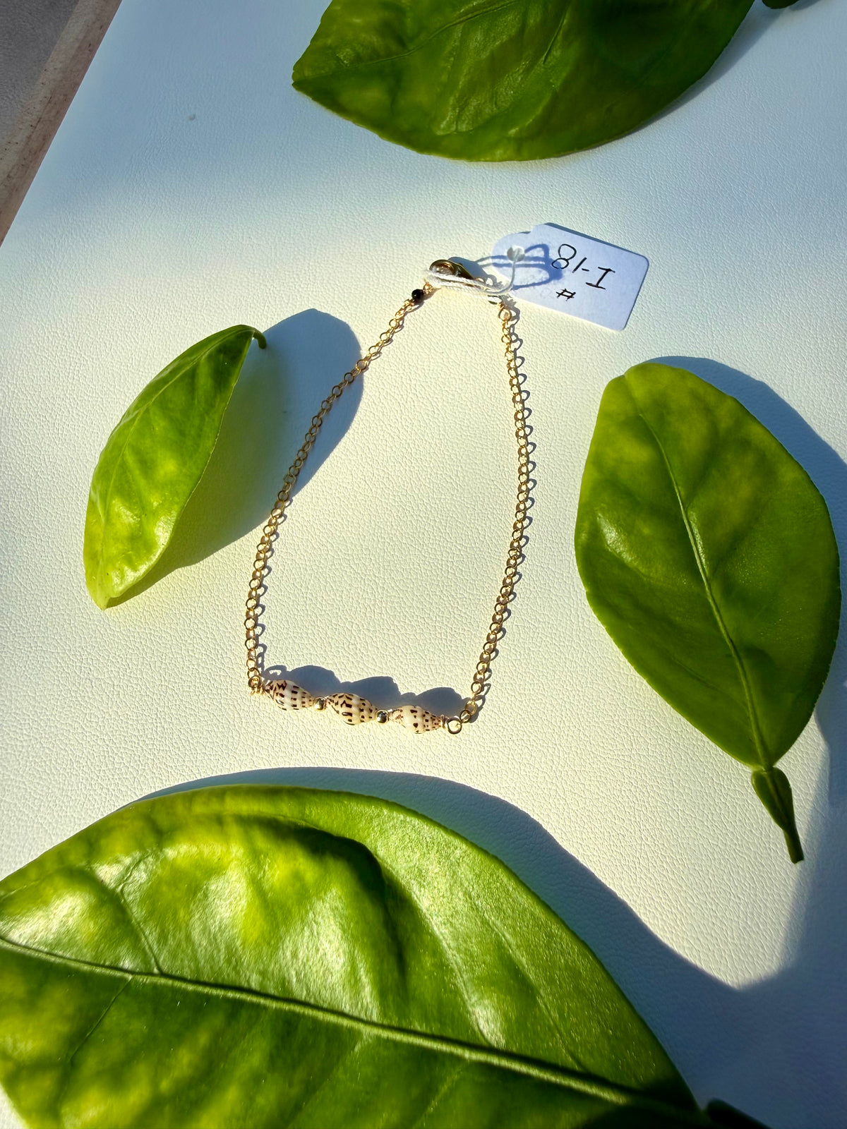 Oahu Laiki Shell Bracelet