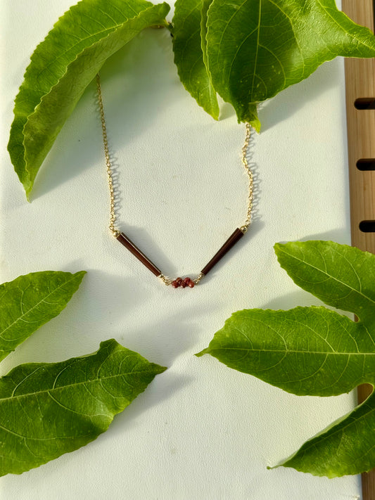 Niihau Kahelelani and Porcupine Quill Necklace