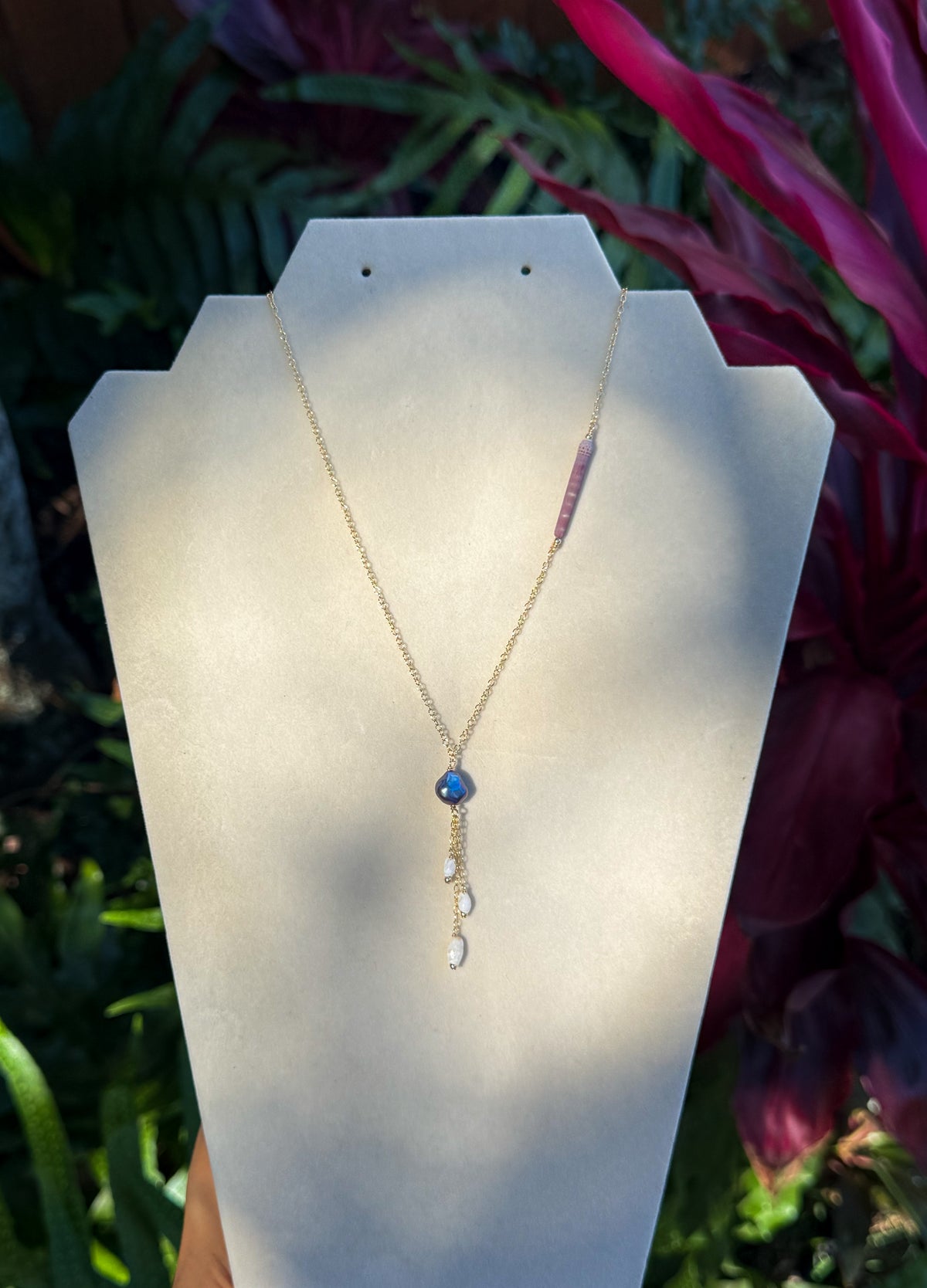 Wana and Freshwater Pearl Necklace